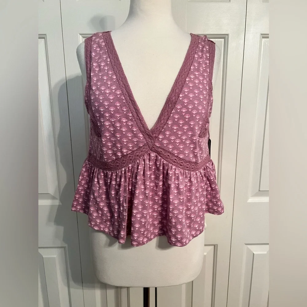 NWT Lucky Brand Women's Geo Lace Trim V-Neck Ruffle Hem Cotton Top Size XS - Picture 4 of 10